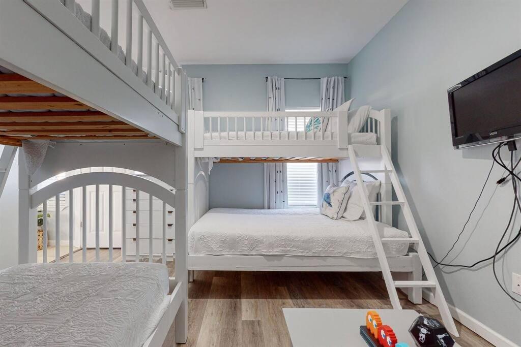 Eye-Catching Property W/ Picturesque Coastal Views Gulf Shores Eksteriør bilde